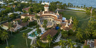 Eine Luftaufnahme zeigt Mar-a-Lago, das Anwesen Donald Trumps in Florida