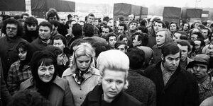 Ein historisches Fotos aus dem Jahr 1973 zeigt eine Gruppe von streikenden Menschen