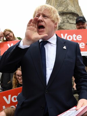 Boris Johnson ruft etwas, er hält seine Hand an den Mund