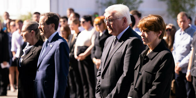 Federal President Frank-Walter Steinmeier stands at the Fürstenfeldbruck air base and commemorates the victims of the Munich attack in 1972