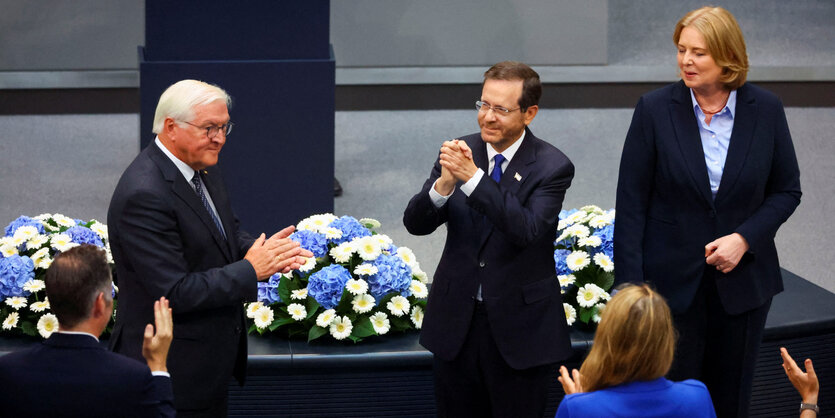 Bundespräsident Steinmeier udn Staatspräsident Herzog im Bundestag.