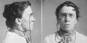 Die russische Anarchistin Emma Goldman (1869-1940) in einem Polizei-Mugshot