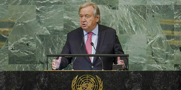 Antonio Guterres at the UN lectern
