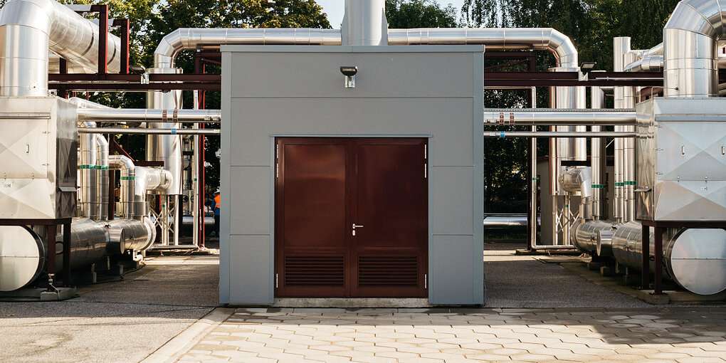 Das Blockheizkraftwerk gehört zur neuen Geothermieanlage