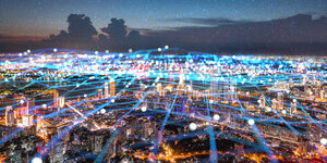 Computersimulation Stadt der Zukunft, Netz über Lichtern