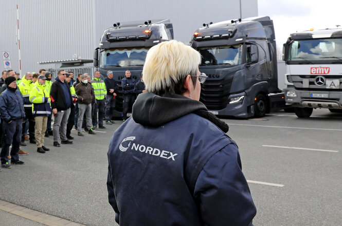 Nordex-Mitarbeitende beim Protest gegen die Schließung