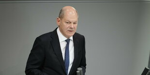 Olaf Scholz spricht im Bundestag