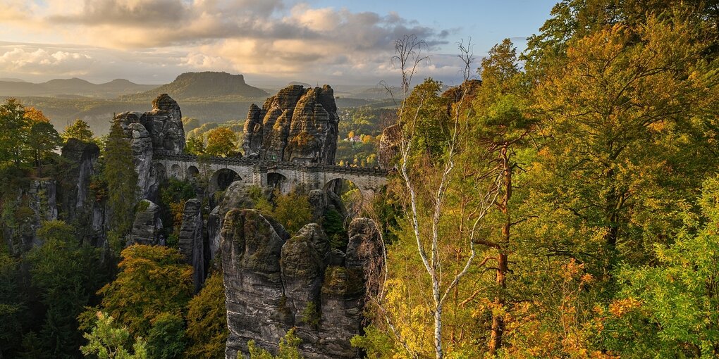 Panoramaaufnahme aus dem Nationalpark Sächsische SChweiz