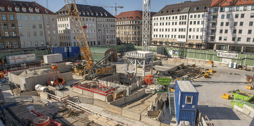 Baustelle in Münchens Innenstadt, Vogelperspektive