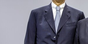 Detail eines Vorstandsvorsitzenden in Anzug und Krawatte