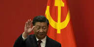 Xi Jinping vor Chinesischer Fahne