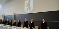 Das Foto zeigt die neun Mitglieder des berliner Verfassungserichtshofs.