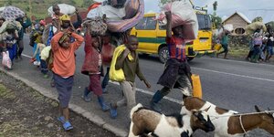 Menschen fliehen Richtung Goma