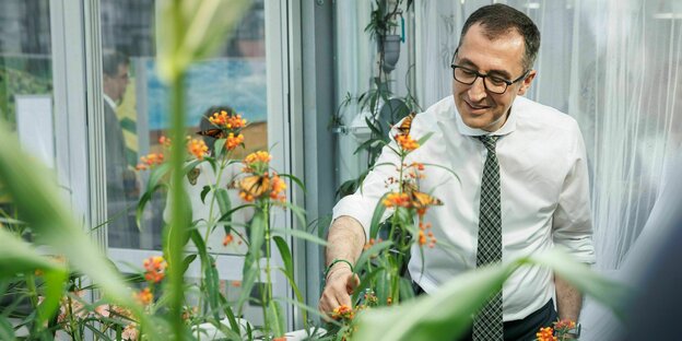 Landwirtschaftsminister Cem Özdemir: Fast ganz oben - taz.de