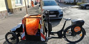 Ein Lastenfahrrad der Müllabfuhr in Aachen