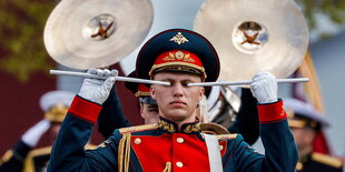 Ein Musiker in Uniform