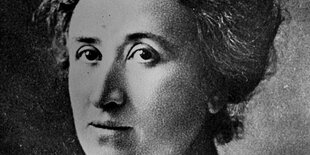 Rosa Luxemburg auf einem undatierten Portraitfoto.