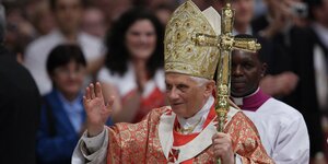 Papst Benedikt XVI. bei einer Messe