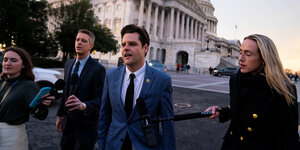 Matt Gaetz mit Reportern vor dem Capitol in Washington