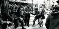 Szene von Straßenprotest 1968 in Frankfurt.