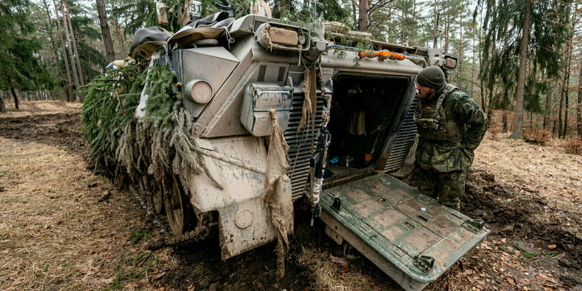 Ein Panzer Marder 1A3 während der internationalen Militärübung