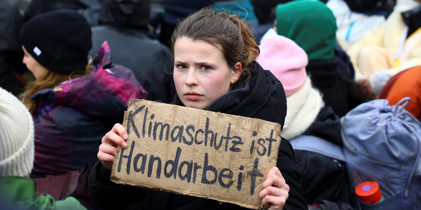 Das Bild zeigt Luisa Neubauer von Fridays for Future in Lützerath