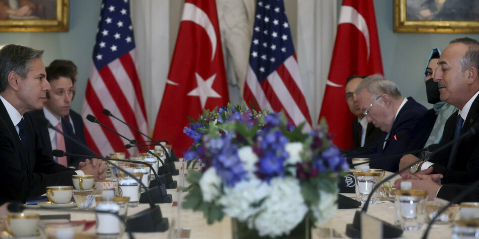 Türkischer Außenminister in den USA: Keine US-Kampfjets für die Türkei
