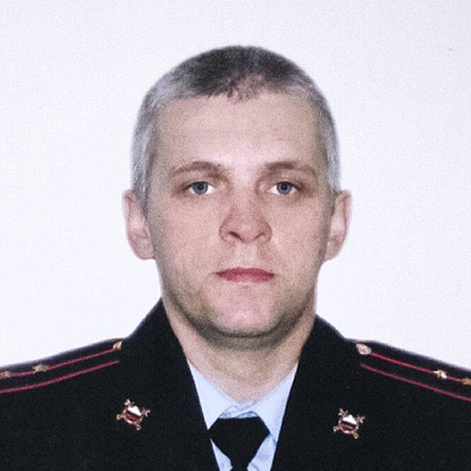 Polizist Sergei Klokow in Uniform