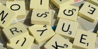 Einzelne Buchstaben des Spiels "Scrabble"