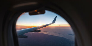 Ein Flugzeugfenster