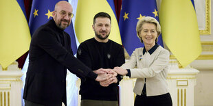 Michel, Selenski und von der Leyen in Kiew