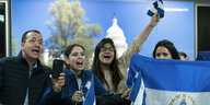 Unterstützer der Menschenrechtlern aus Nicaragua empfangen sie in Washington