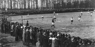 Spielszene aus einer Fußballpartie