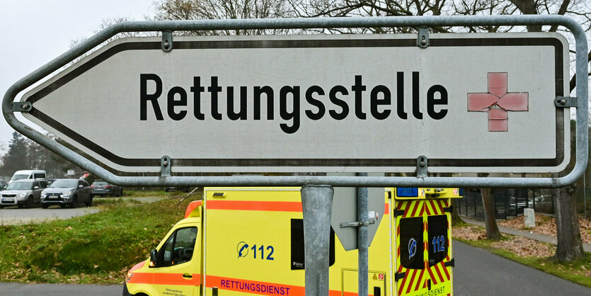 Wegweiser zu einer Rettungsstelle