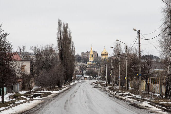 Stadtbild von Kupjansk , am Nachmittag sind kaum Menschen auf den Straßen