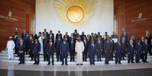 Die AU-Gipfelteilnehmer in der Nelson-Mandela-Halle im AU-Hauptquartier in Addis Abeba, Samstag