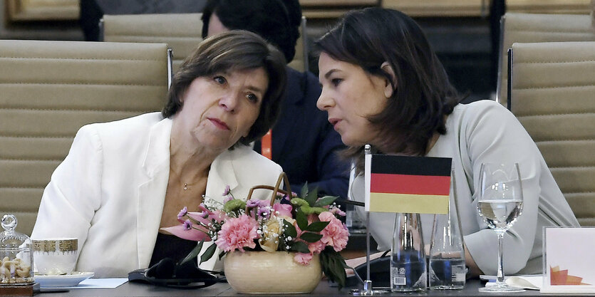 Catherine Colonna und Annalena Baerbock im Gespräch