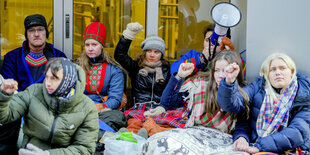 Die schwedische Klimaaktivistin Greta Thunberg beteiligt sich am Protest der Samen gegen die Windkraftanlagen auf ihrem Gebiet.