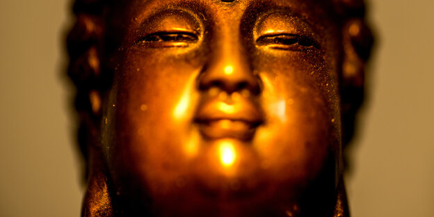 Der Kopf einer Buddha-Statue