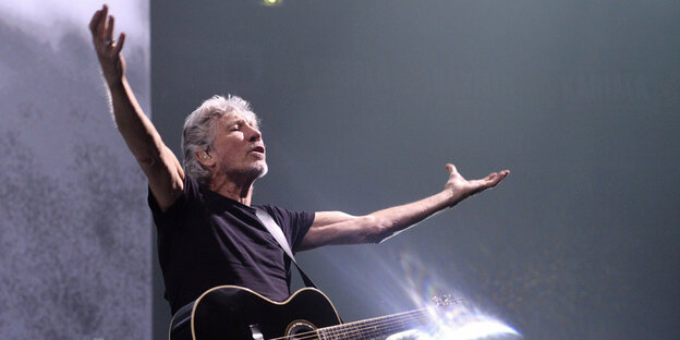 Roger Waters at a concert in Helsinki, 2018
