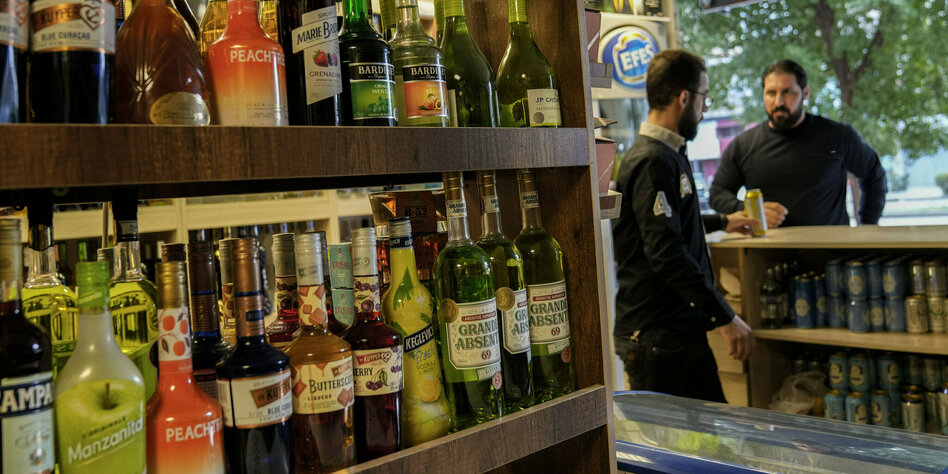 Alcohol ban in Iraq: rush for the last drop