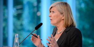 Chantal Mouffe bei einem ihrer Vorträge im Juni 2013