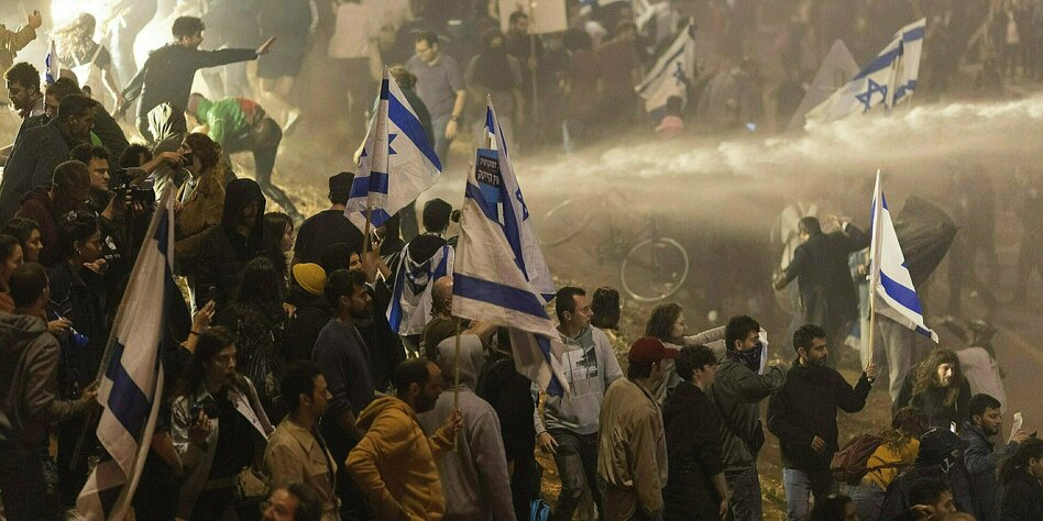Political Crisis in Israel: Dramatic Hours