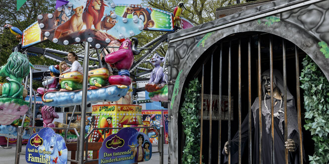 Geisterbahn auf Kirmes