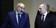 Nikol Paschinjan im Gespräch mit Wladimir Putin