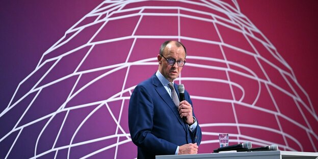 CDU-Chef Friedrich Merz spricht im Bundestag