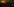 Eine Explosion am Horiztont hinter einer Stadt
