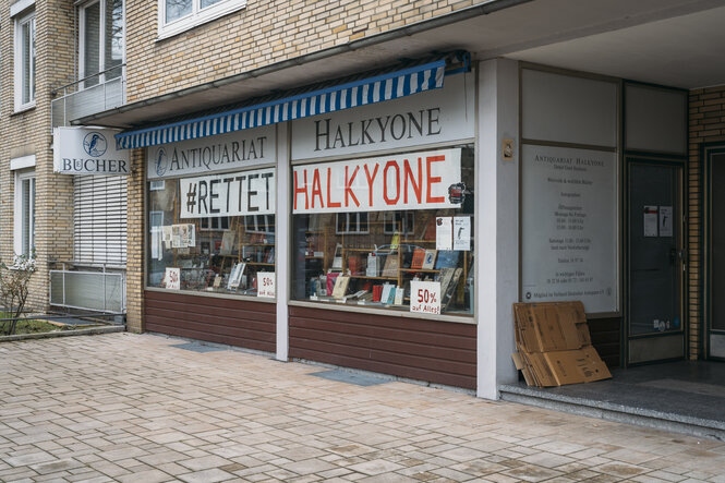 Das Antiquariat „Halkyone“ in Hamburg-Altona vor der Schließung