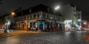 Menschenleere nächtliche Straßen auf St. Pauli