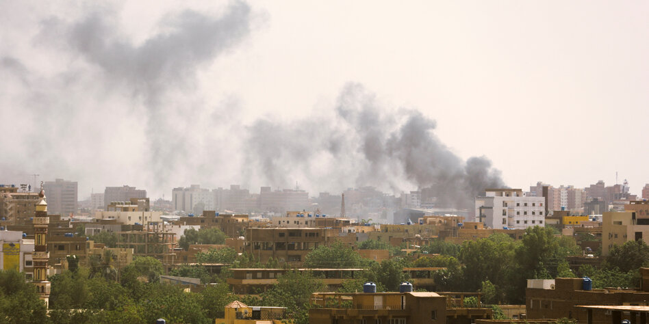Fighting in Sudan: UN stops work in Sudan